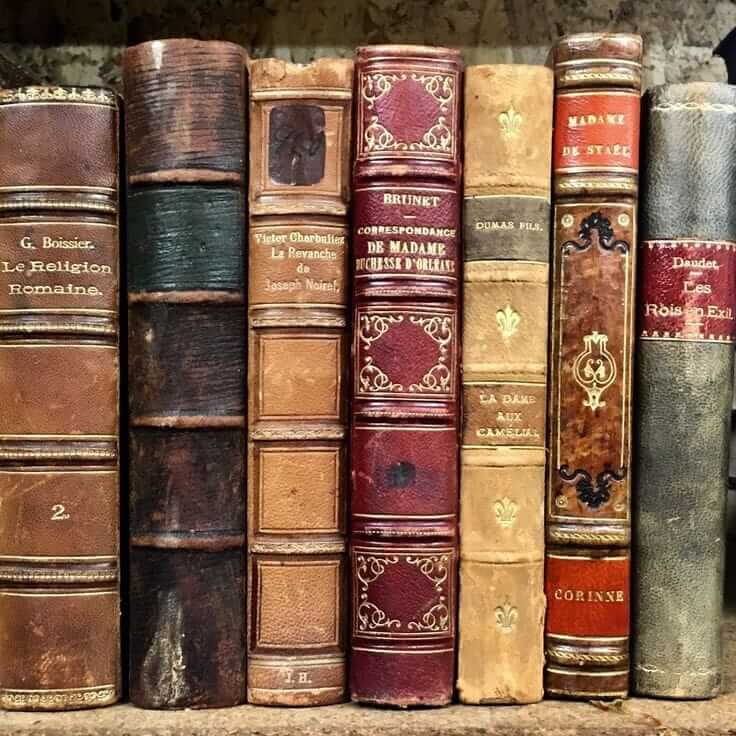 Libros de derecho usados en Chile: dónde encontrar los mejores títulos